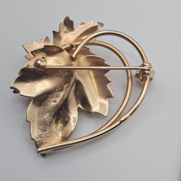 VTG MCM Brooch Layered Curled White Gold Tone Leaves Fall Cottage Cabincore Pin - Picture 3 of 14